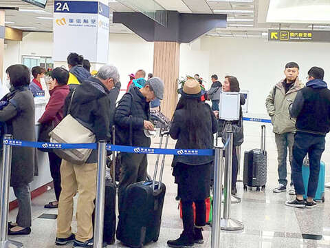 逮住金门秋冬旅游旺季，华信航空加码再推促销专案。