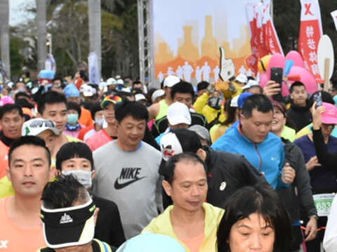 2019年金門馬拉松起跑照片。 （縣府教育處提供／本報資料照片）