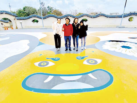 瓊林啟用一座以風獅爺主題的插畫藝術籃球場。（金湖鎮公所提供）