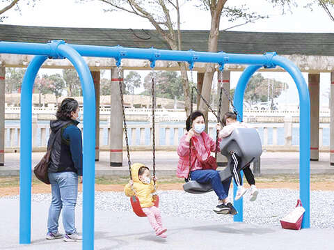 幸福童趣Let's Go--莒光共融公园游戏场5月2日启用，邀请大小朋友一起同乐。（金门县政府教育处提供）