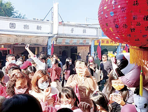 金门县政府活化阳翟大街吸引青年旅客。（观光处提供）