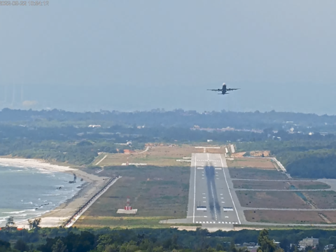 134高地即時影像可觀看到尚義機場飛機起降，航空迷絕對不能錯過。