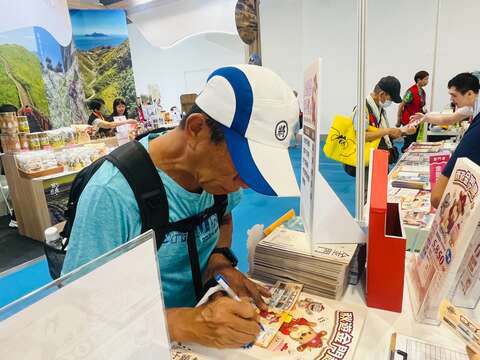 金門館推出「消費滿額3重好禮」活動,搭配各家業者推出的限定優惠方案,成功吸引民眾