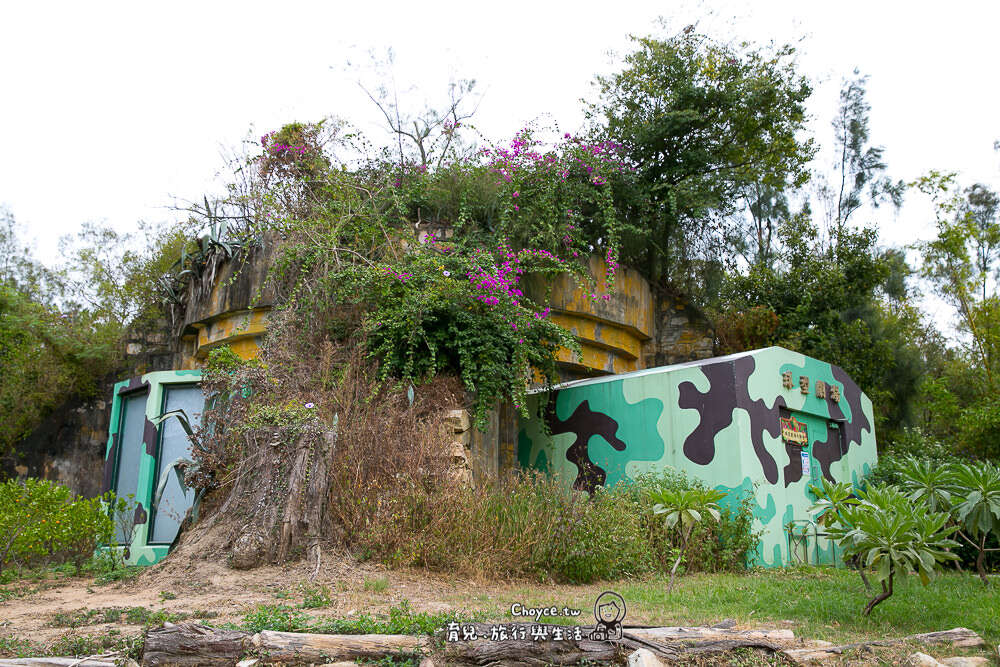 環形劇場內播放影片，須先經過預約，旅客服務中心的服務人員才會安排影片欣賞