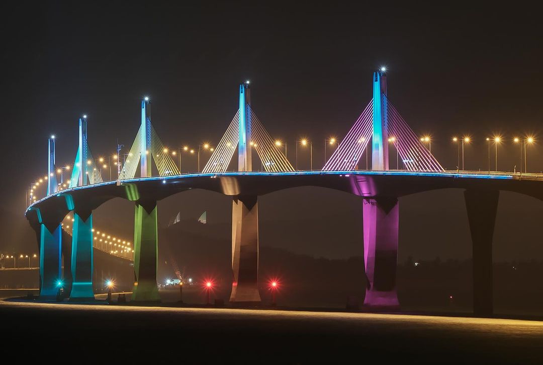 金門大橋
想要捕捉金門大橋的全彩漸層燈光秀，可在以下時間到推薦打卡點卡位！
18:00-18:10、19:00-19:10、20:...