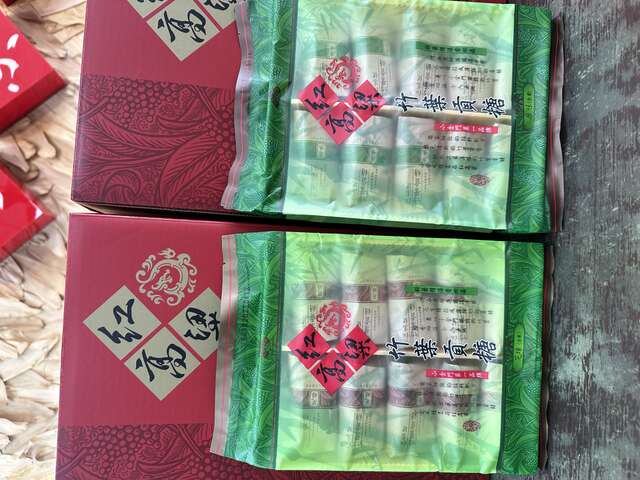 1B6DE6ED-C591-4B09-8390-D329C00F8EB2 - Karen Su