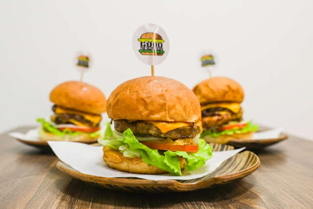 托斯卡納香草豬肉起司堡