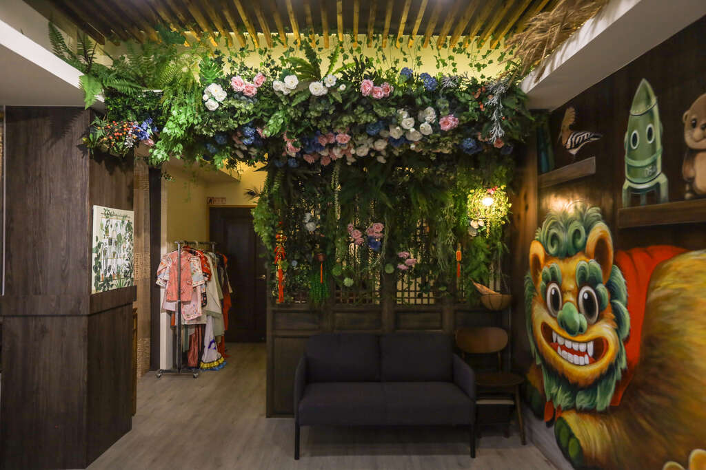 金香楼_门口意象-花木